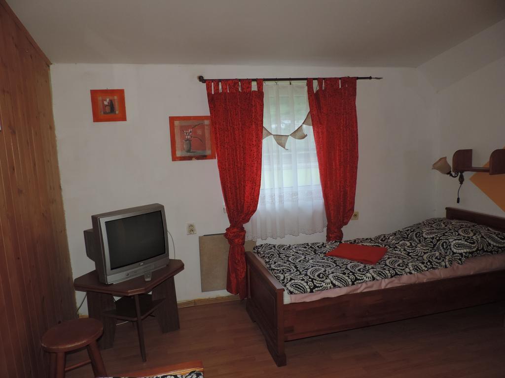 Western Penzion Ruzomberok Exteriér fotografie