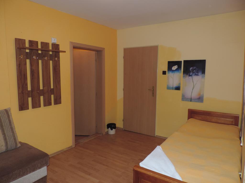 Western Penzion Ruzomberok Exteriér fotografie